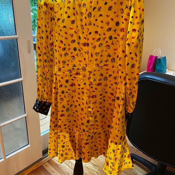 Beautiful yellow Cynthia Fowler size 6 dress! Worn once! Perfect condition. - Picture 5 of 9